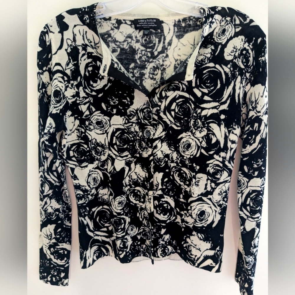 Merino Wool Floral Knit Button down Cardigan Lord & Taylor‎ Size XS